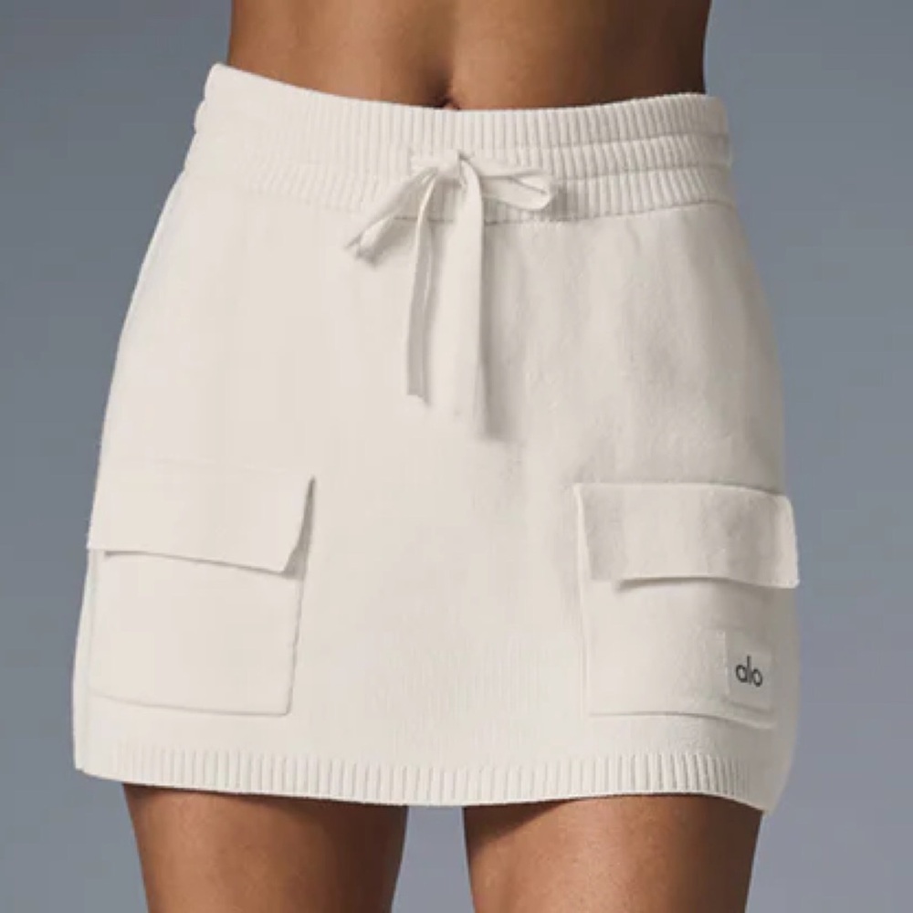 Alo Yoga Scholar Knit Cargo Skirt Ivory XS